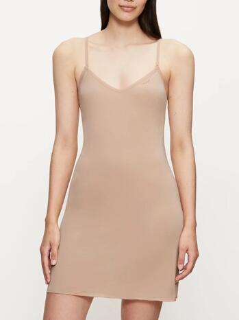 Triumph Body Make-Up T Dress 02 Smooth Skin