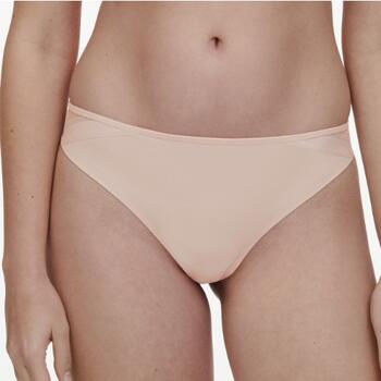 Chantelle Easy Bliss Tanga Goudkleurig Beige