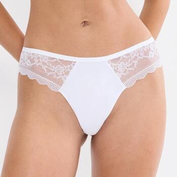 Triumph Comfort Allure String White