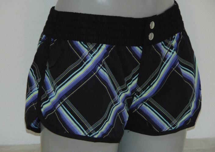 Shiwi Plaid schwarz/violett strand short
