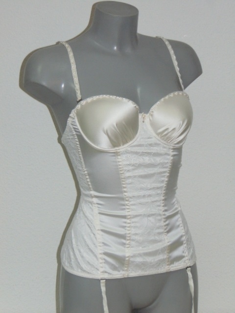 Eva Serena elfenbein korselett