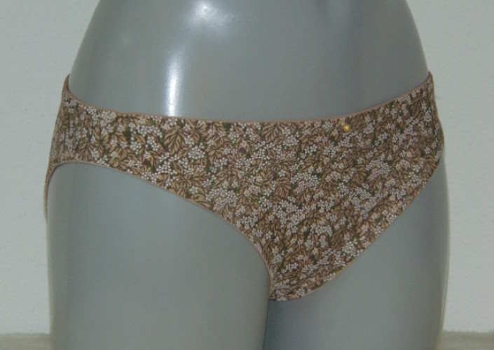 Eva Olivia braun hipster