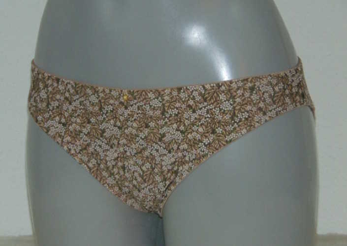 Eva Olivia braun hipster