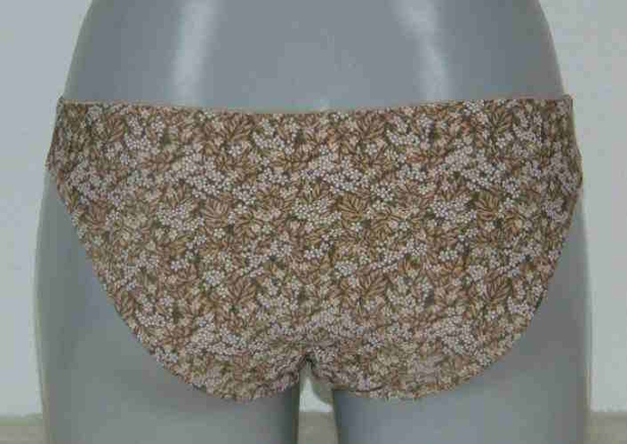 Eva Olivia braun hipster