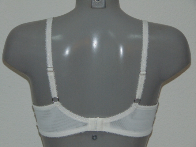 Eva Fleur weiß nicht geformter bh