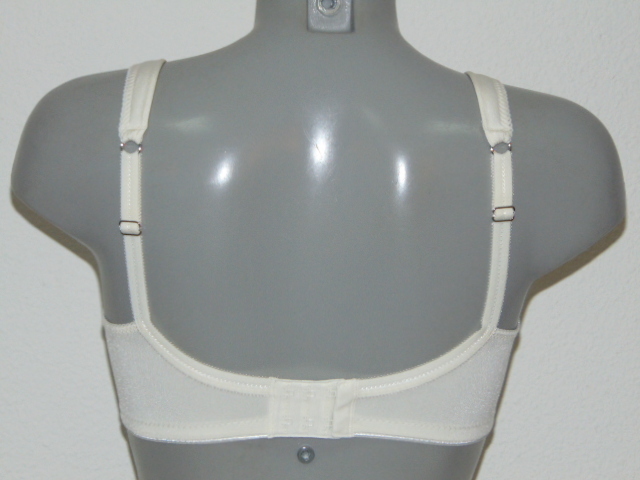 Eva Pearl elfenbein ohne bügel bh