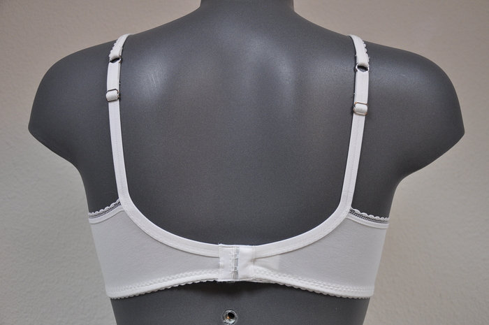 Eva Sybille weiß nicht geformter bh