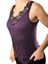 Toker Basic aubergine top