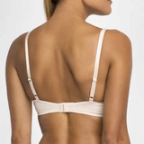 Triumph Essential Body Make-up pulver vorgeformter bh