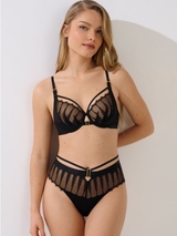 Lisca Lovelace schwarz brasilianischer slip