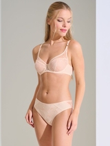 Lisca Patricia pink slip