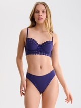 Lisca  violett string