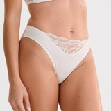 Lisca River cremefarbig string