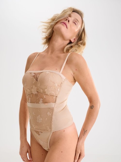 Lisca Passion rose with gold vorgeformter bh