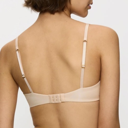 Triumph Body Make-Up Illusion Essentials pulver vorgeformter bh