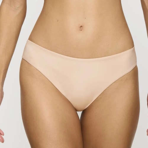 Triumph Body Make-Up Illusion Essentials pulver slip