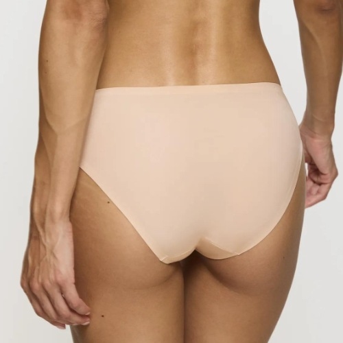 Triumph Body Make-Up Illusion Essentials pulver slip