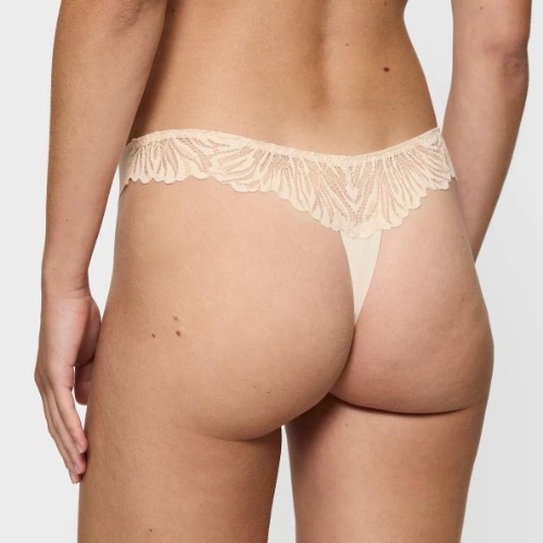 Triumph Pretty Micro beige string