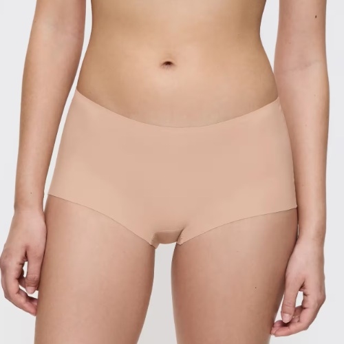 Triumph Smart Invisible beige hipster