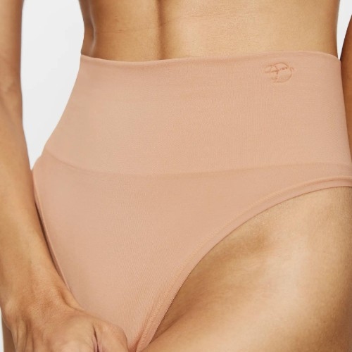 Triumph Soft Sculpt beige string