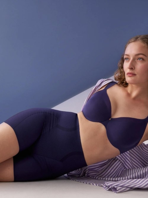 Triumph BMU Illusion Curve navy-blau vorgeformter bh