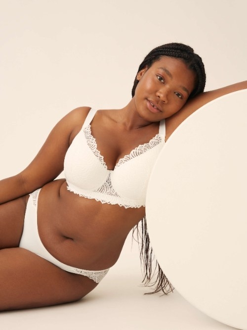 Naturana Everyday gebrochenes weiß vorgeformter bh