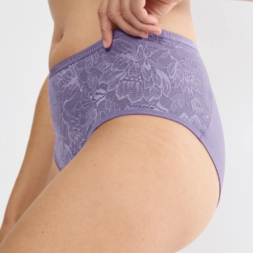Triumph Amourette Charm lila slip