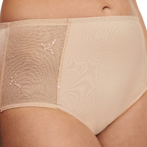 Chantelle Every Curve beige hoher slip