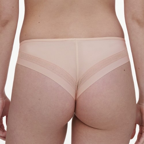 Chantelle Easy Bliss beige string