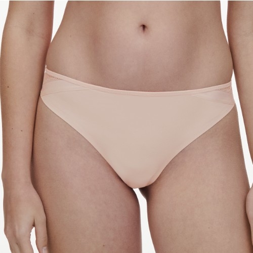 Chantelle Easy Bliss beige string