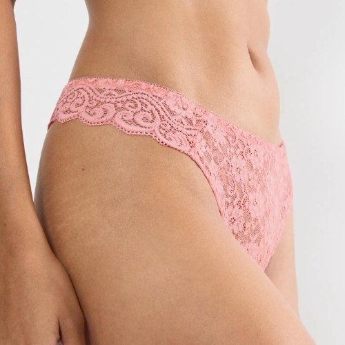 Triumph Amourette pink string