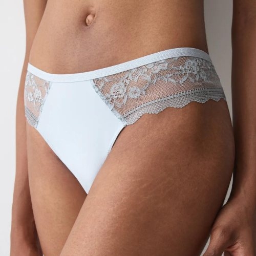Triumph Comfort Allure grau string