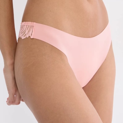 Triumph Pretty Micro pink string