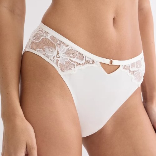 Triumph Gardenia Florale gebrochenes weiß slip