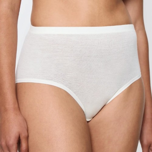 Triumph Beauty Layers gebrochenes weiß slip