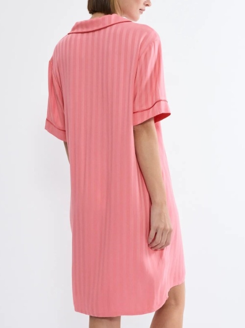 Triumph Amourette Spotlight pink nachtkleid