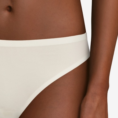 Chantelle SoftStretch elfenbein string