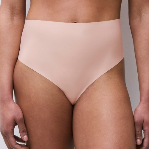 Chantelle Defi beige string