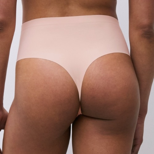 Chantelle Defi beige string