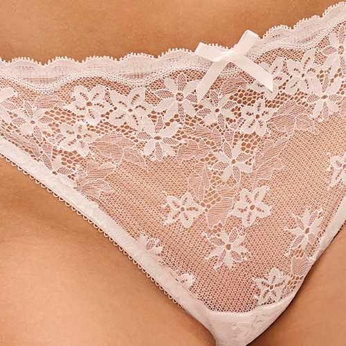 Freya Quinn weiß brasilianischer slip