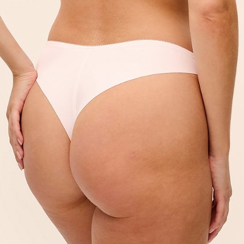 Freya Quinn weiß brasilianischer slip