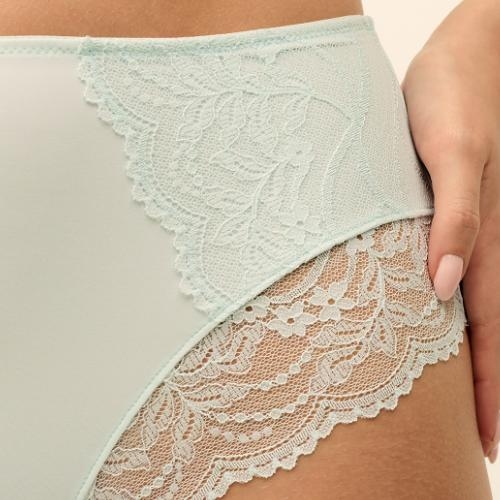 Fantasie-Dessous Cesile mint hoher slip
