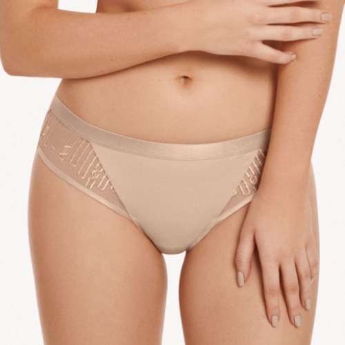 Lisca Ivonne braun string