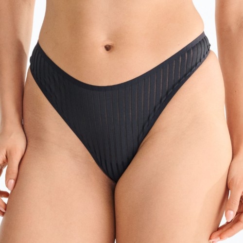 Lisca Tia schwarz string