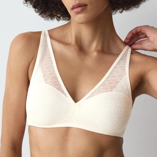 Triumph Signature Sheer ecru-weiß vorgeformter bh