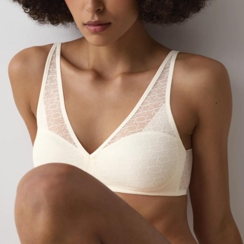 Triumph Signature Sheer ecru-weiß vorgeformter bh