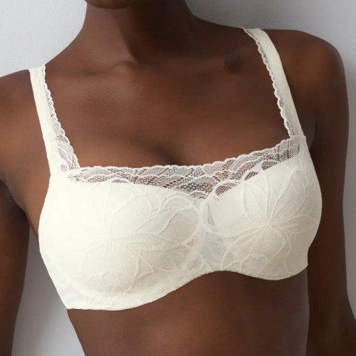 Triumph Body Make-Up Illusion Lace ecru-weiß vorgeformter bh