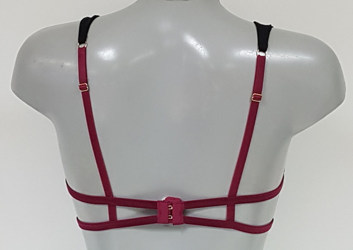 DDO Special F4P schwarz/rot nicht geformter bh DDO Special F4P schwarz/rot nicht geformter bh