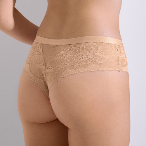 Lisca Evelyn sweet almond string Lisca Evelyn sweet almond string