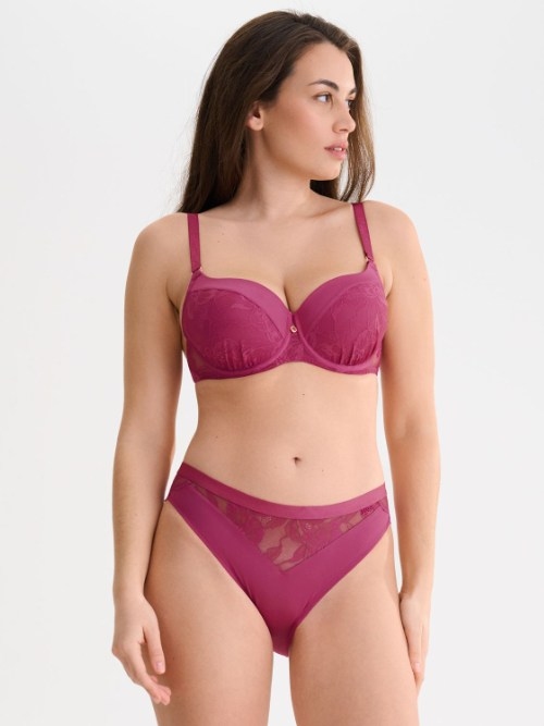 Lisca Robin pink slip Lisca Robin pink slip